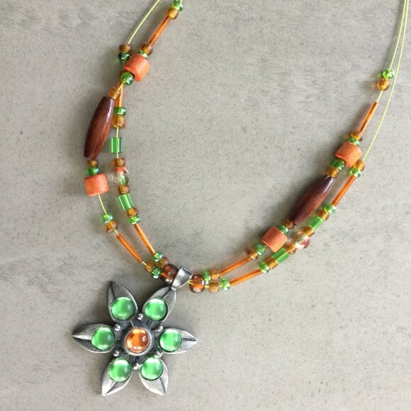 Boho Chic & Elegant Silver Necklace Set - Picture 2 of 4